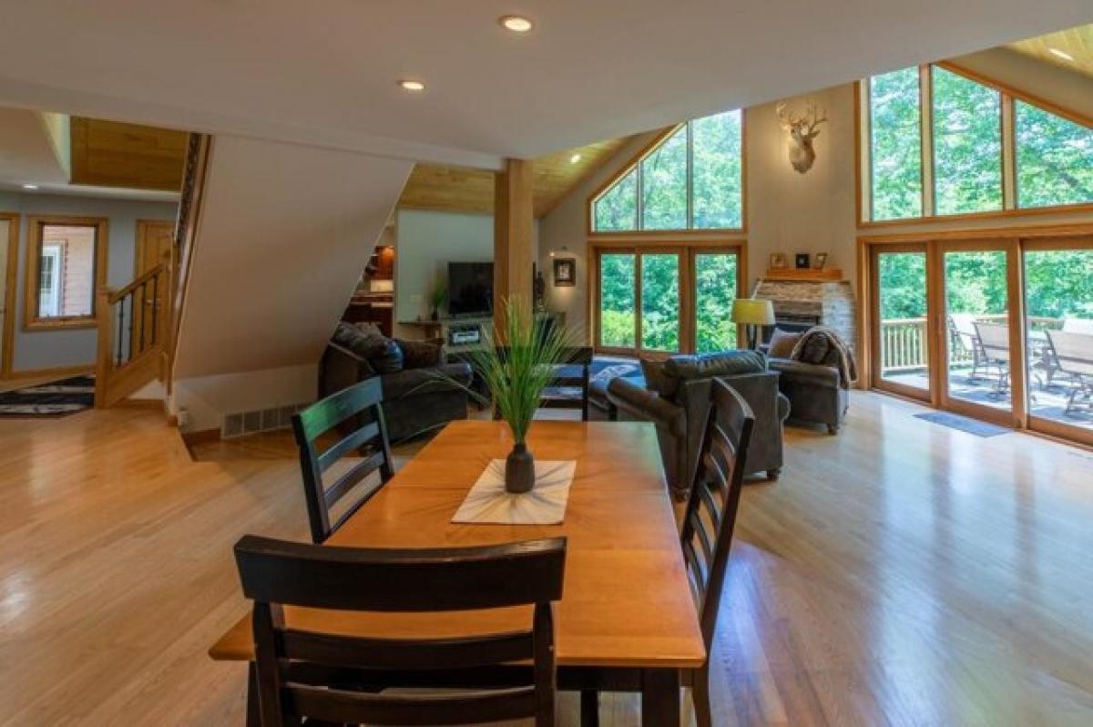 Picture of Home For Sale in Rhinelander, Wisconsin, United States