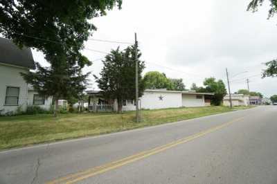 Home For Sale in Bloomingburg, Ohio