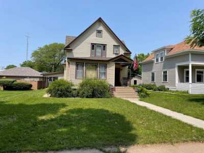 Home For Sale in Gothenburg, Nebraska