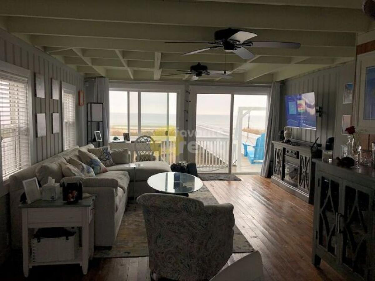 Picture of Home For Rent in Oak Island, North Carolina, United States