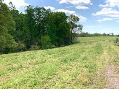 Home For Sale in Russell Springs, Kentucky