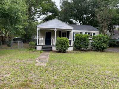 Home For Rent in Mount Pleasant, South Carolina