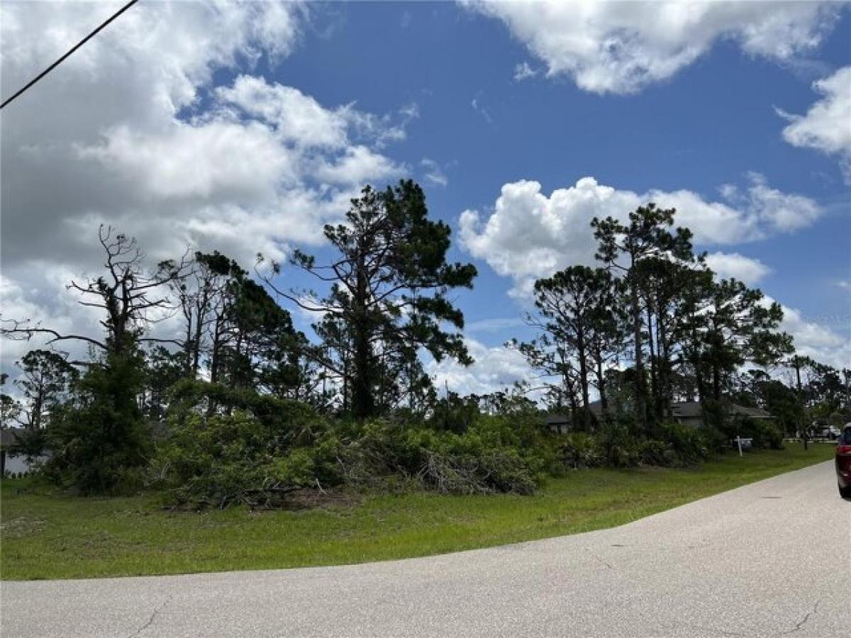 Picture of Residential Land For Sale in Rotonda West, Florida, United States