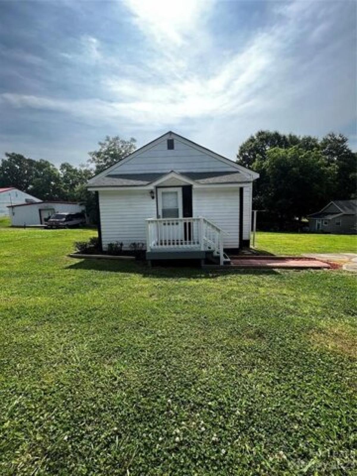 Picture of Home For Rent in Bessemer City, North Carolina, United States