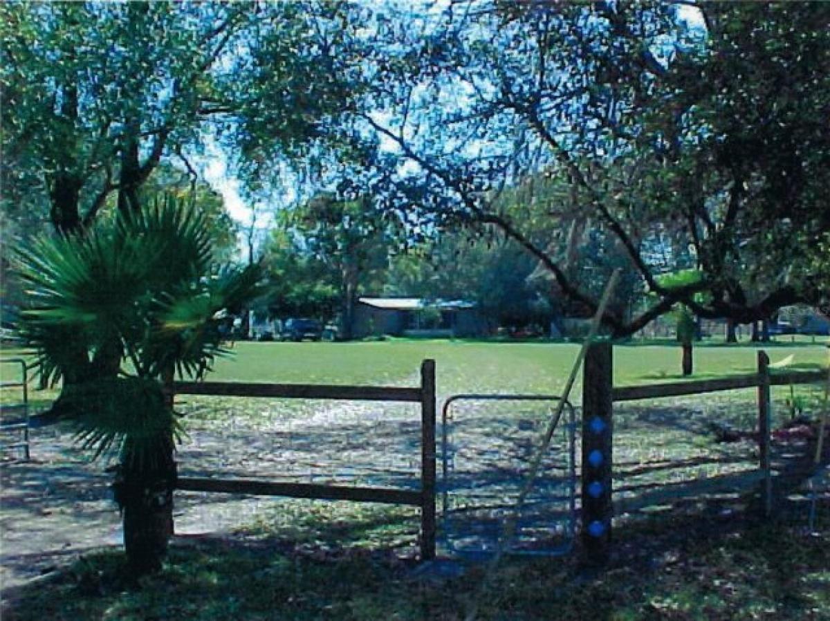 Picture of Residential Land For Sale in Wesley Chapel, Florida, United States