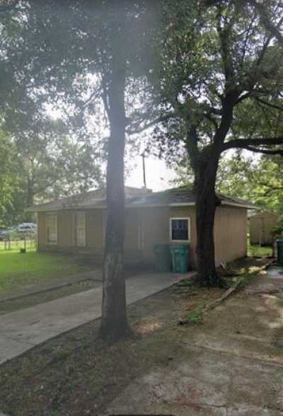 Home For Sale in Orange, Texas