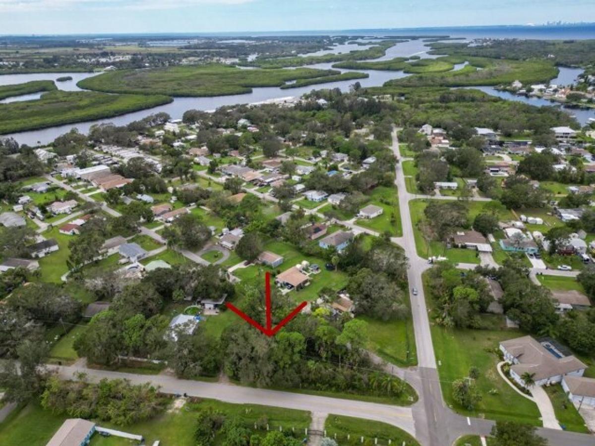 Picture of Residential Land For Sale in Ruskin, Florida, United States