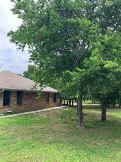 Home For Sale in Gainesville, Texas