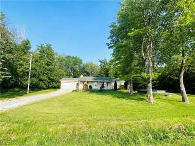 Home For Sale in Thompson, Ohio