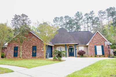 Home For Sale in Greenwell Springs, Louisiana