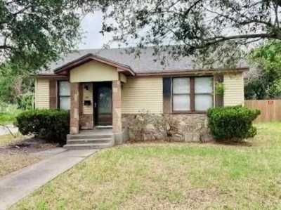 Home For Sale in Robstown, Texas