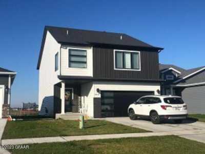 Home For Sale in Grand Forks, North Dakota