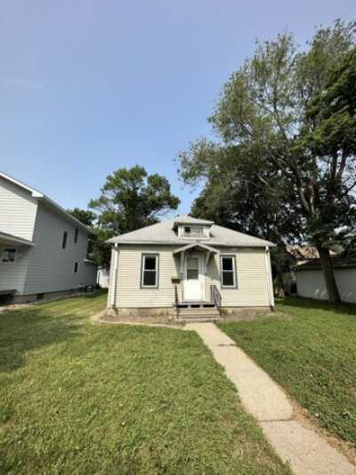 Home For Sale in Aberdeen, South Dakota