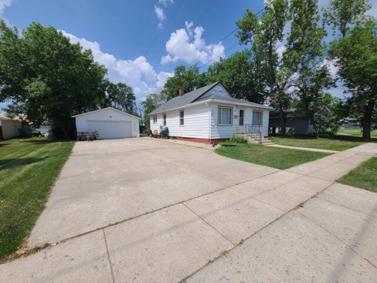 Picture of Home For Sale in Bottineau, North Dakota, United States