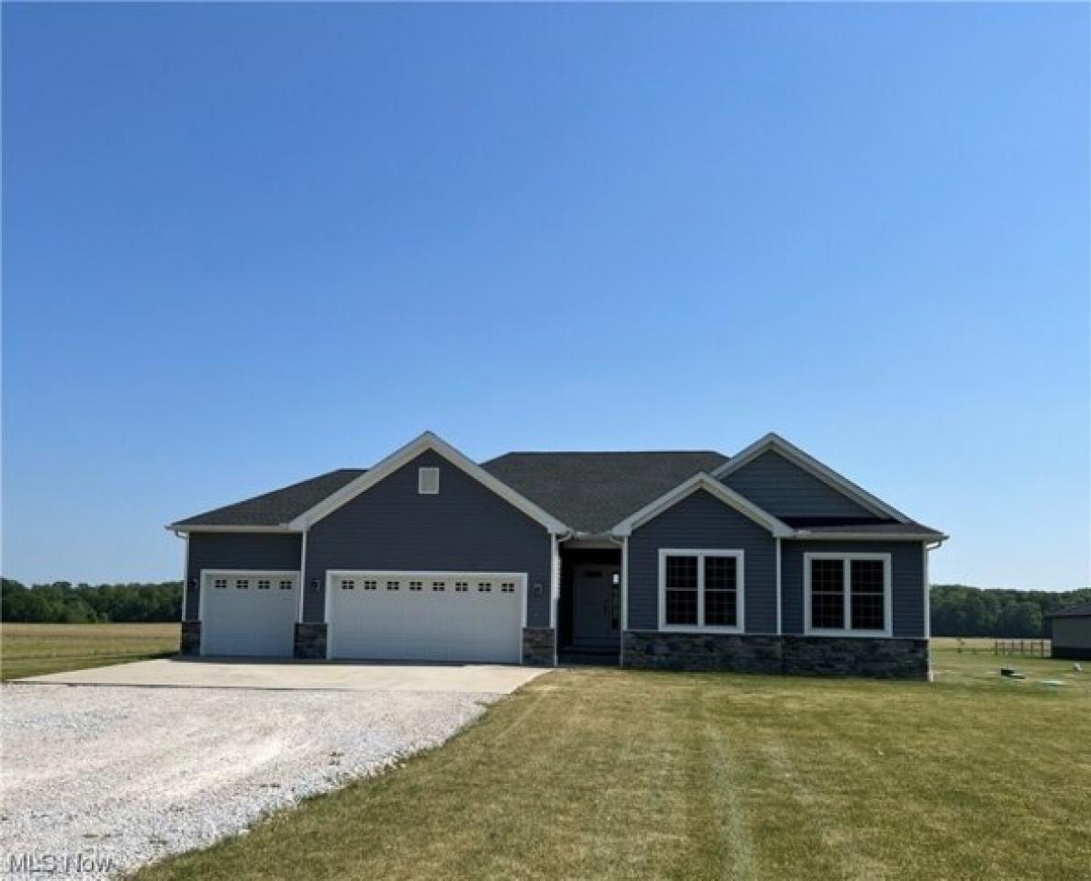 Picture of Home For Sale in Valley City, Ohio, United States