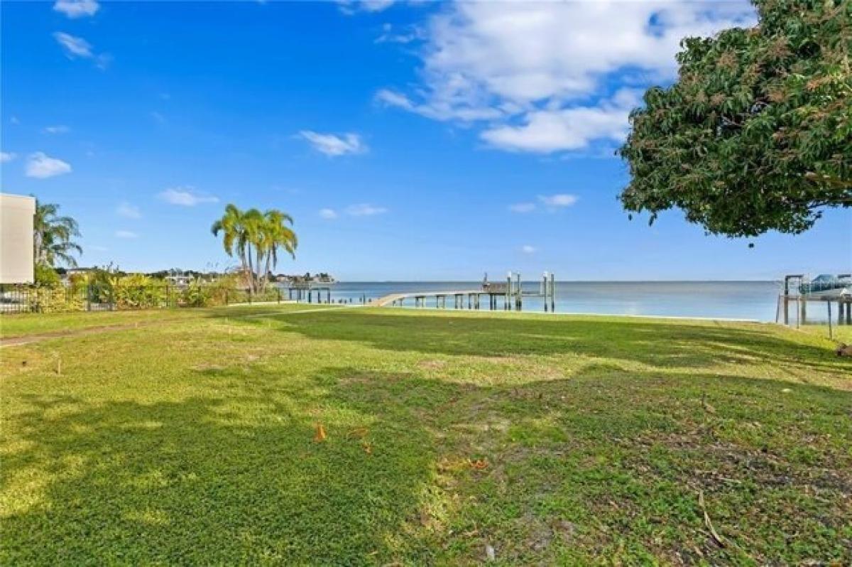 Picture of Residential Land For Sale in Saint Petersburg, Florida, United States