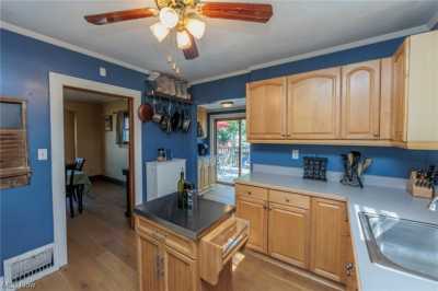 Home For Sale in Cuyahoga Falls, Ohio