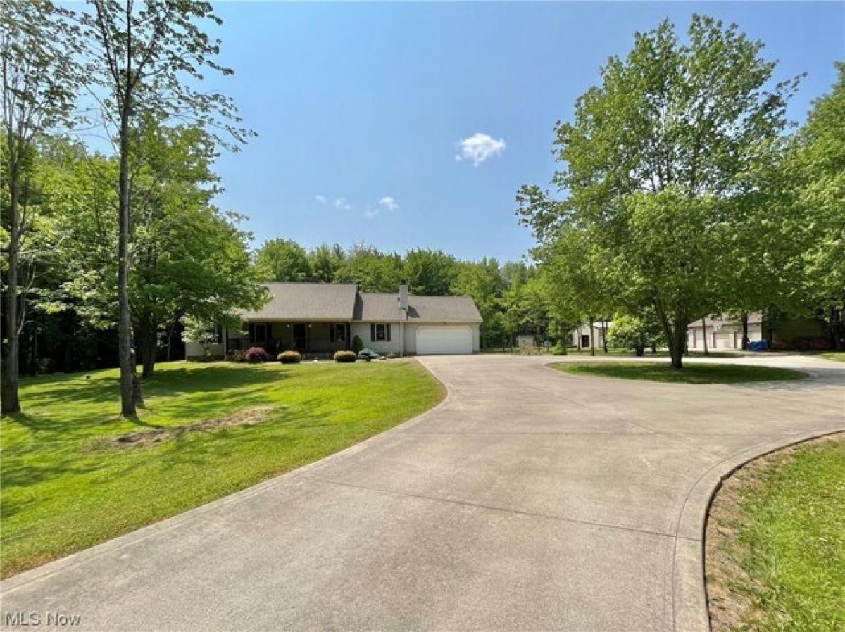 Picture of Home For Sale in Thompson, Ohio, United States