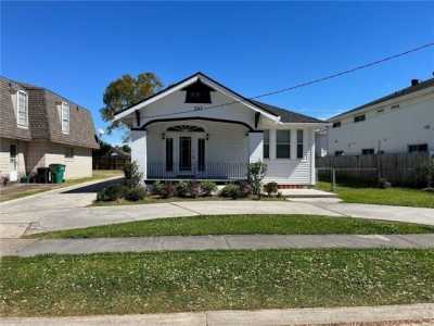 Home For Rent in Metairie, Louisiana