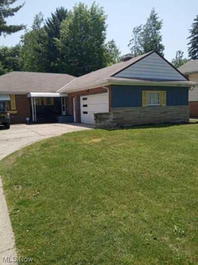 Home For Sale in Richmond Heights, Ohio