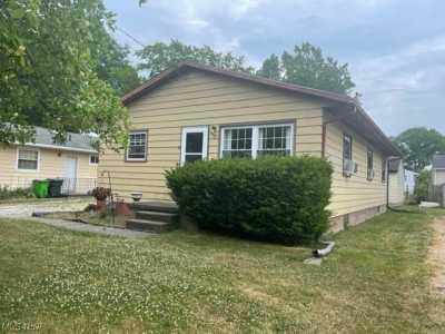 Home For Sale in Barberton, Ohio