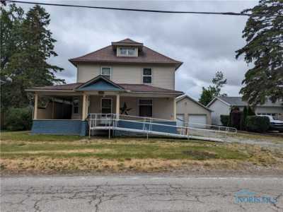 Home For Sale in Lyons, Ohio