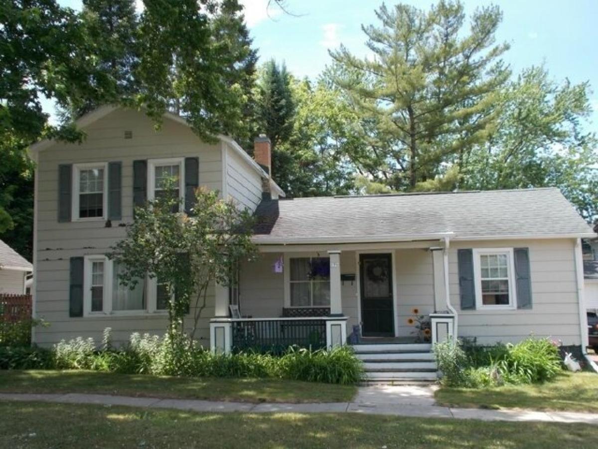 Picture of Home For Sale in Berlin, Wisconsin, United States