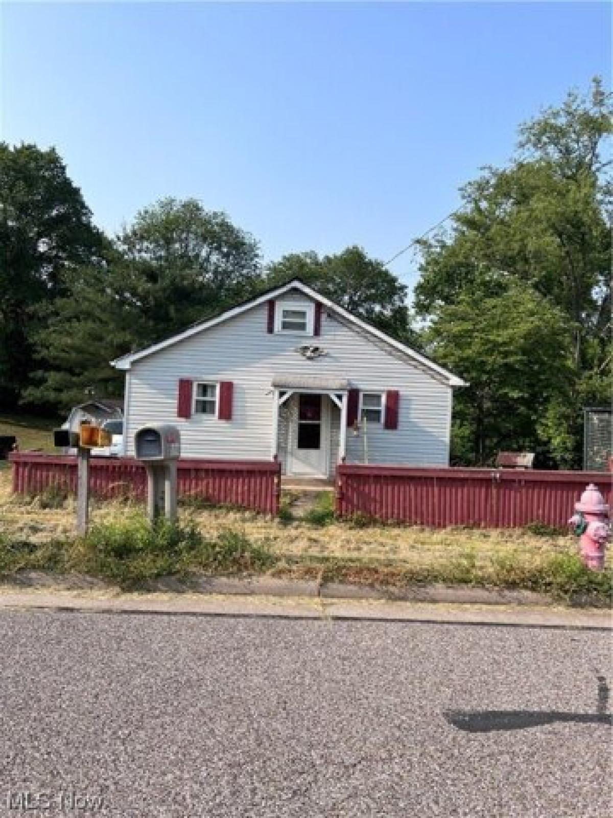 Picture of Home For Sale in Marietta, Ohio, United States