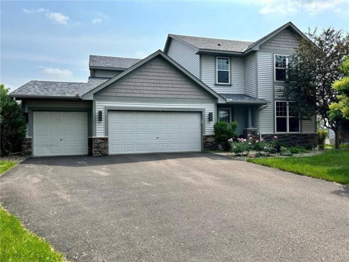 Picture of Home For Sale in Brooklyn Park, Minnesota, United States