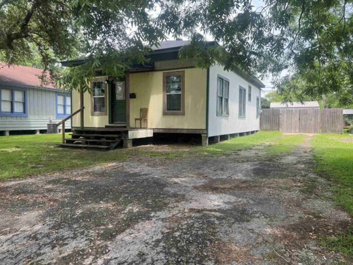 Picture of Home For Sale in Silsbee, Texas, United States