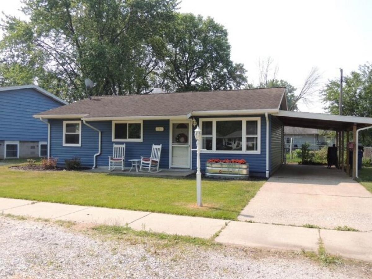 Picture of Home For Sale in Michigan City, Indiana, United States