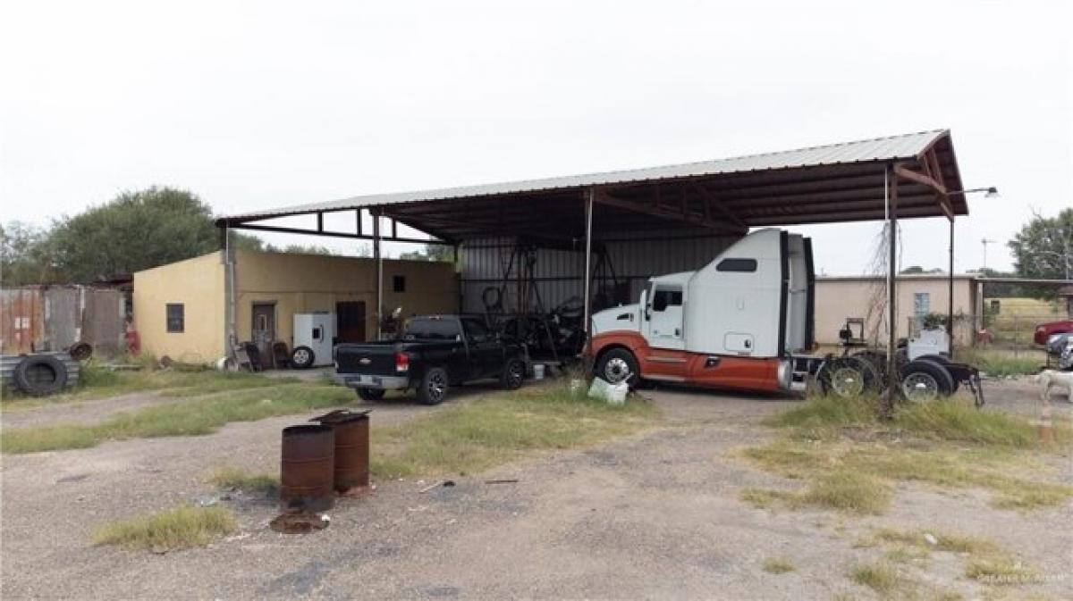 Picture of Home For Sale in Penitas, Texas, United States