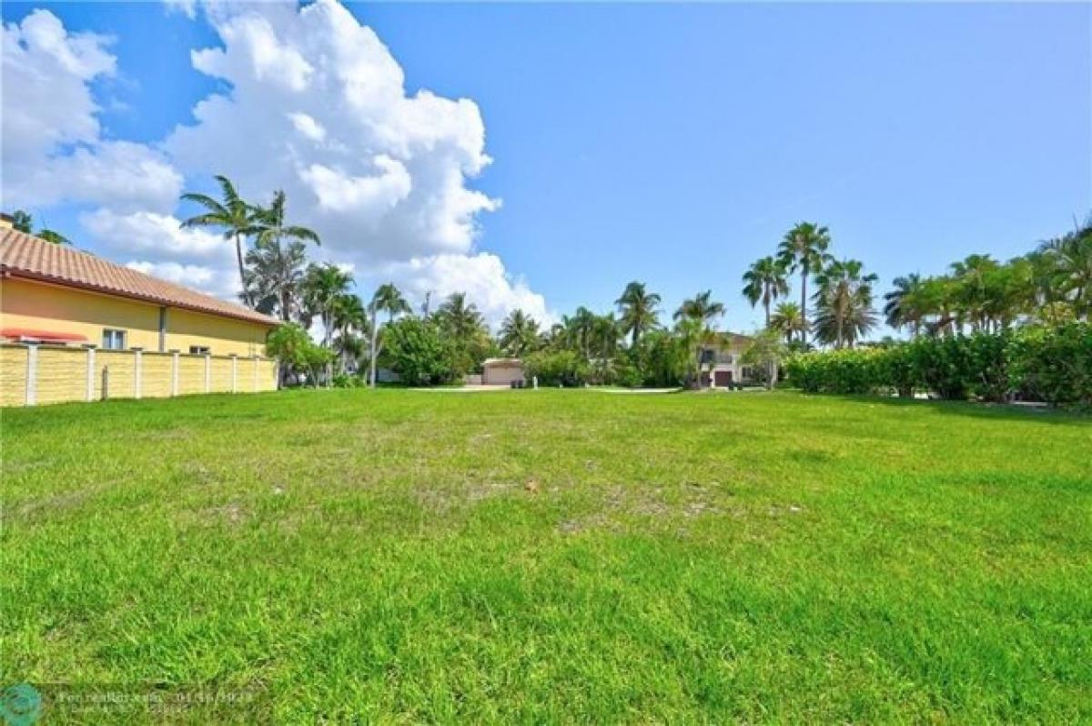 Picture of Residential Land For Sale in Lighthouse Point, Florida, United States