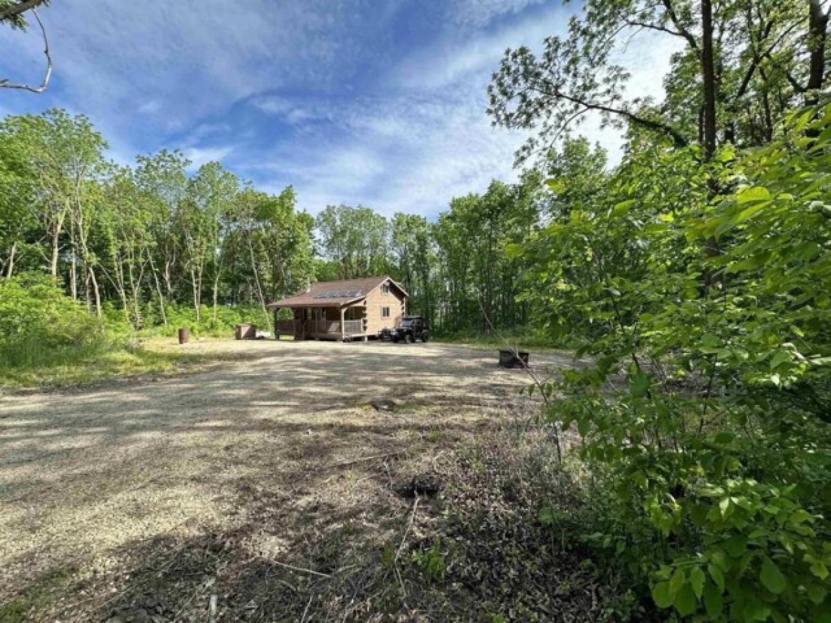 Picture of Home For Sale in Richland Center, Wisconsin, United States