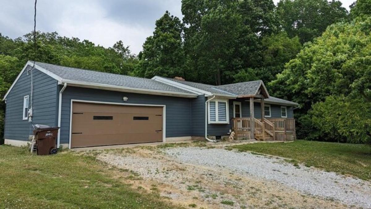 Picture of Home For Sale in Ashland, Ohio, United States