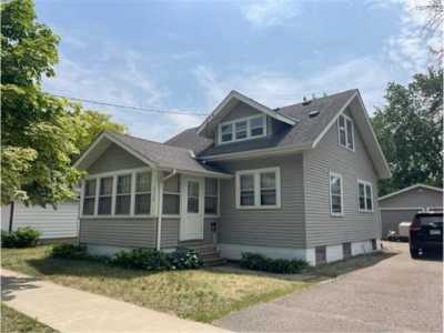 Home For Sale in Osseo, Minnesota