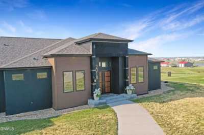 Home For Sale in Williston, North Dakota