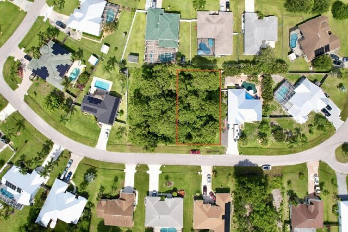 Picture of Residential Land For Sale in Port Saint Lucie, Florida, United States