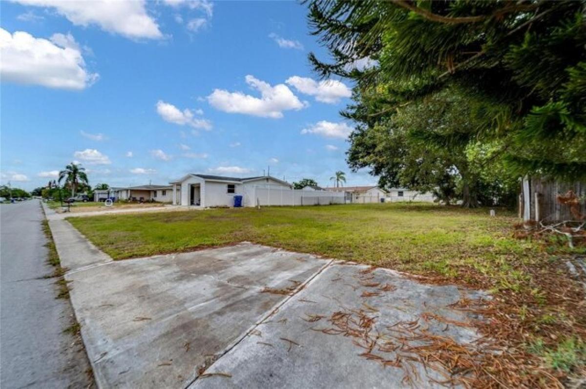 Picture of Residential Land For Sale in Holiday, Florida, United States