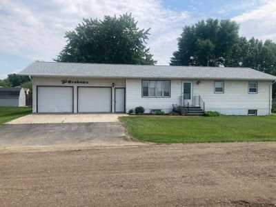 Home For Sale in New Rockford, North Dakota