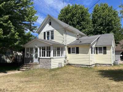 Home For Sale in Shawano, Wisconsin