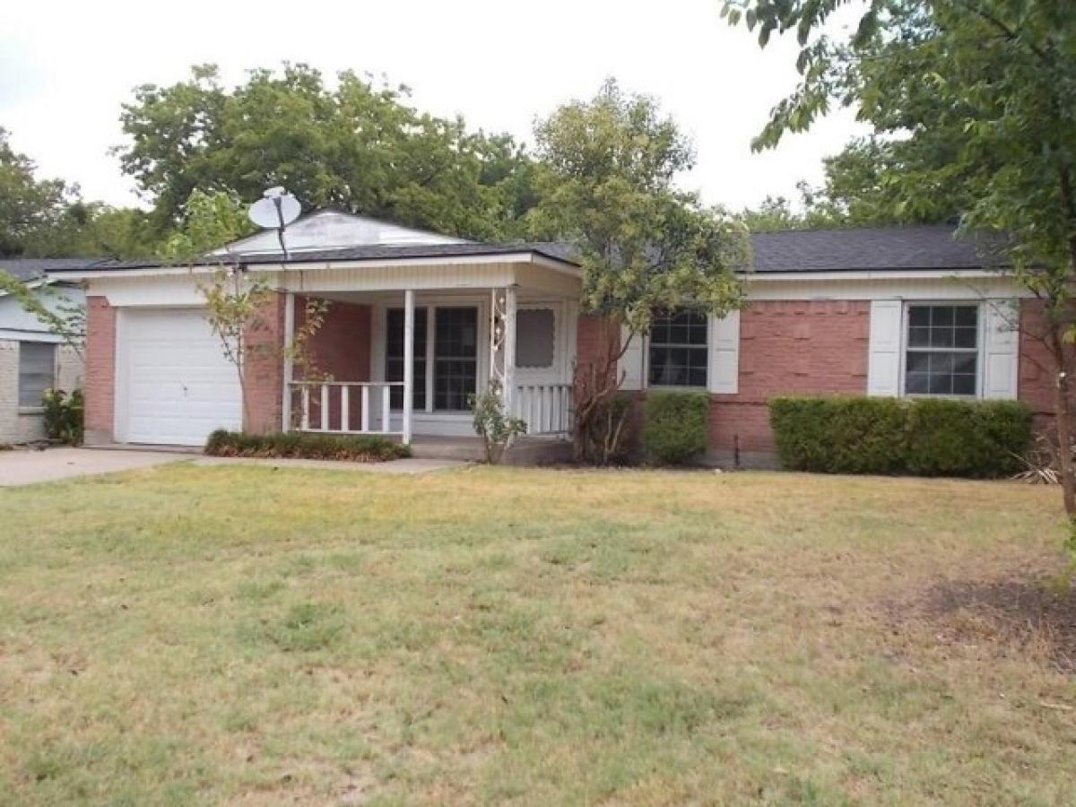 Picture of Home For Sale in Ennis, Texas, United States