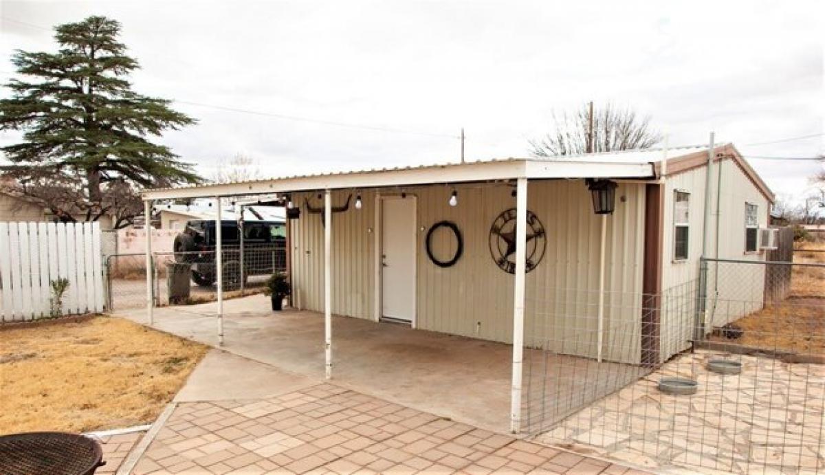 Picture of Home For Sale in Marfa, Texas, United States