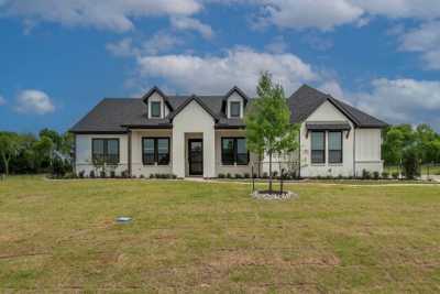 Home For Sale in Van Alstyne, Texas