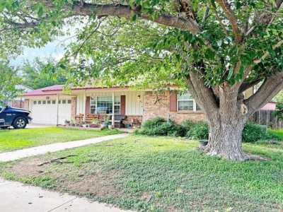 Home For Sale in Alpine, Texas