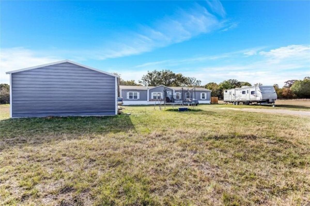 Picture of Home For Sale in Edgewood, Texas, United States