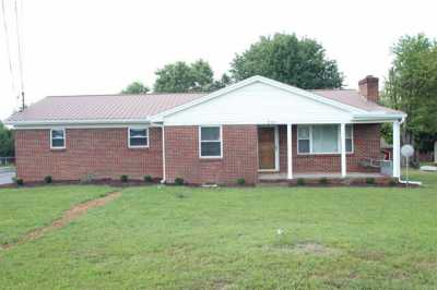 Home For Rent in Mcminnville, Tennessee