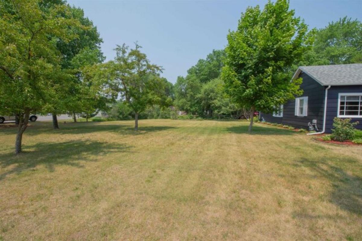 Picture of Home For Sale in Stevens Point, Wisconsin, United States