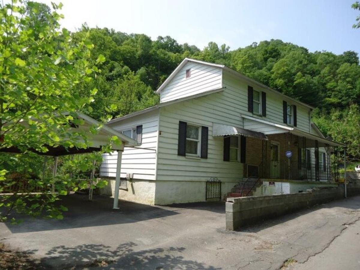 Picture of Home For Sale in Gary, West Virginia, United States