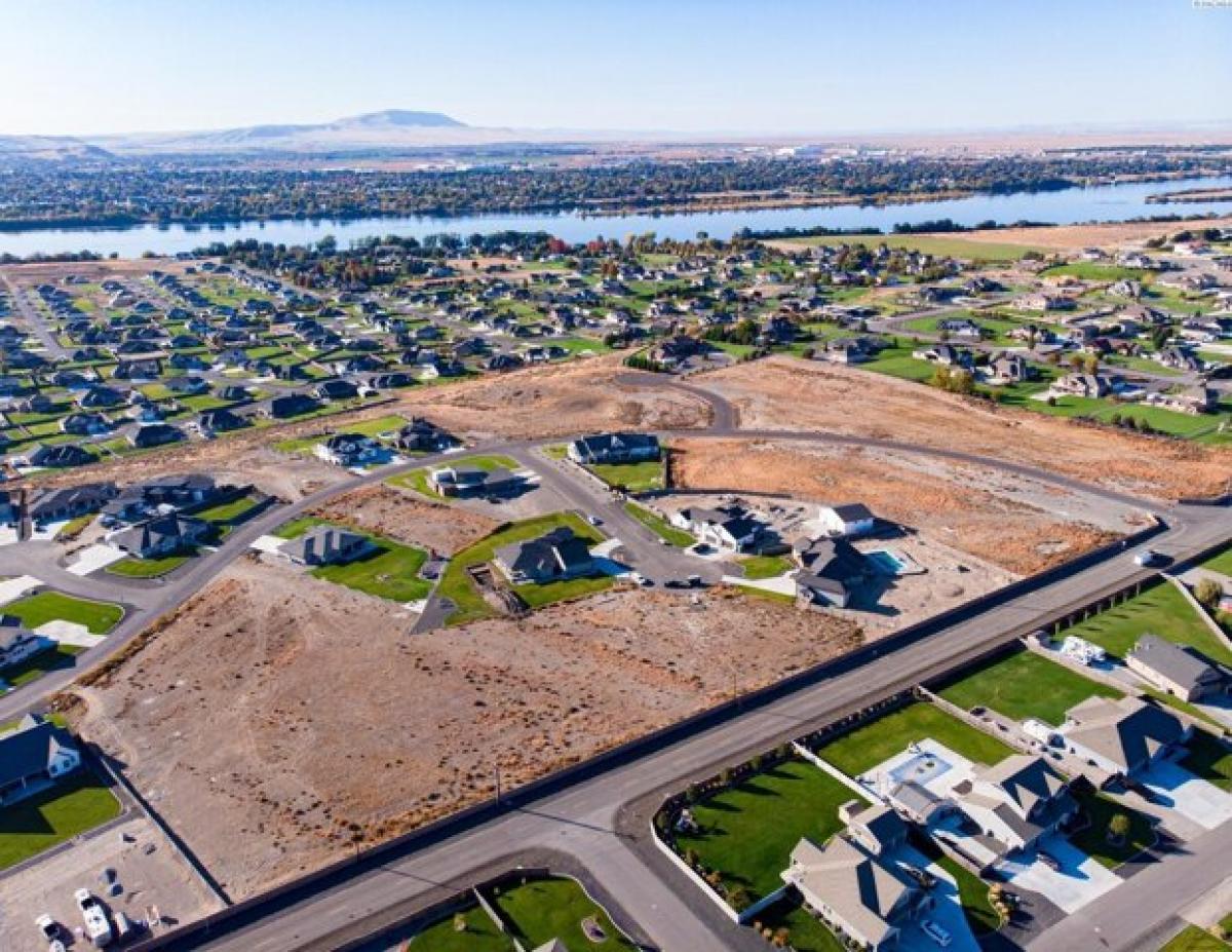 Picture of Residential Land For Sale in Pasco, Washington, United States